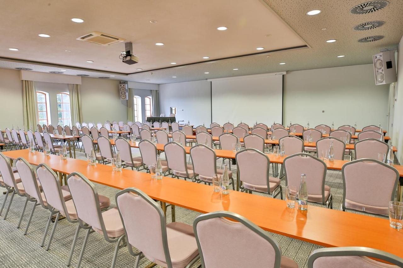 Lh Hotel Dvorak Tabor Congress & Wellness Екстер'єр фото