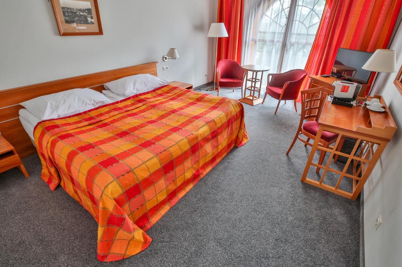 Lh Hotel Dvorak Tabor Congress & Wellness Екстер'єр фото